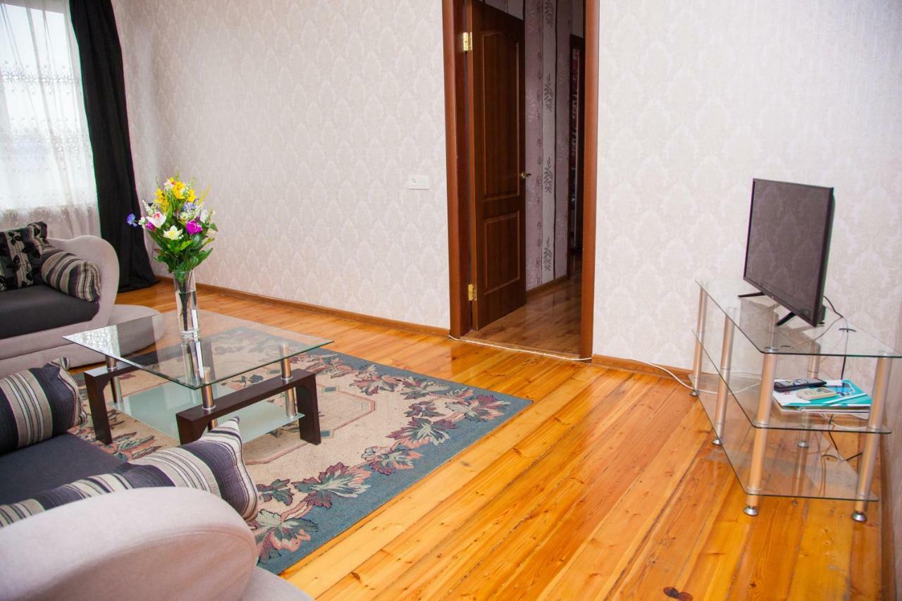 Apartment on Stalevariv Street 7 Zaporizhia Exteriör bild