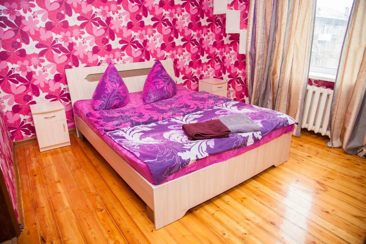 Apartment on Stalevariv Street 7 Zaporizhia Exteriör bild